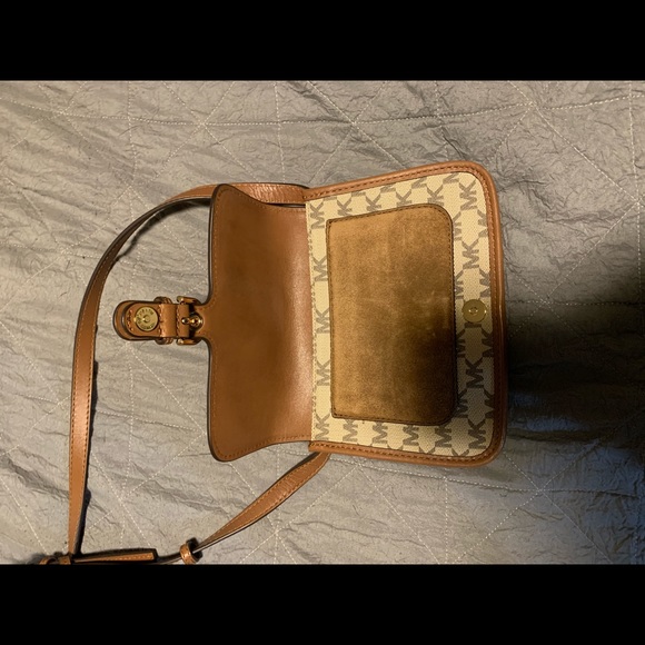 Michael Kors cross body purse - Picture 2 of 3